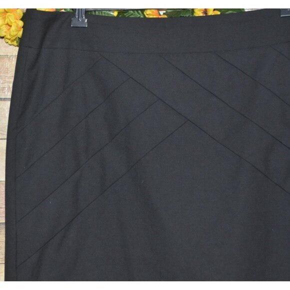 The Limited Collection Ladies 12 Black Knee Length Pencil Skirt Stretch Career - Picture 2 of 10